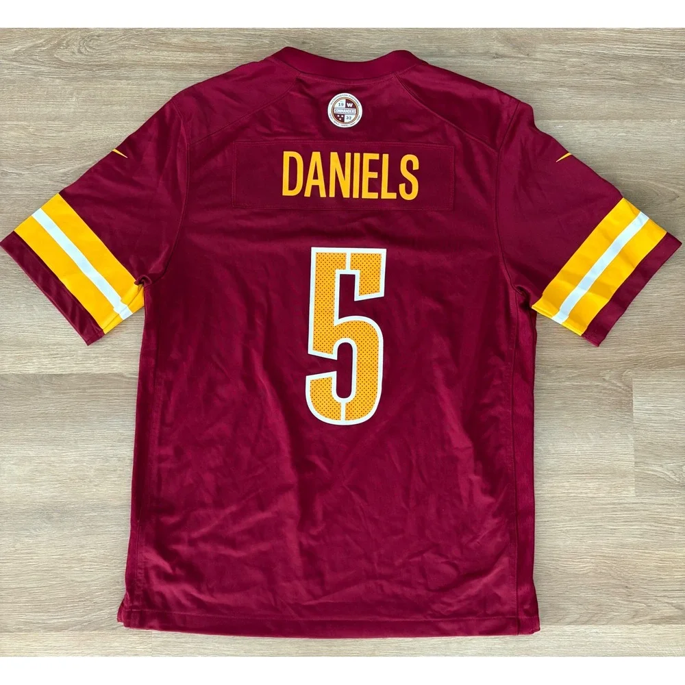 NWT Mens Nike Engineered Washington Commanders Jayden Daniels Jersey -Large- Red
